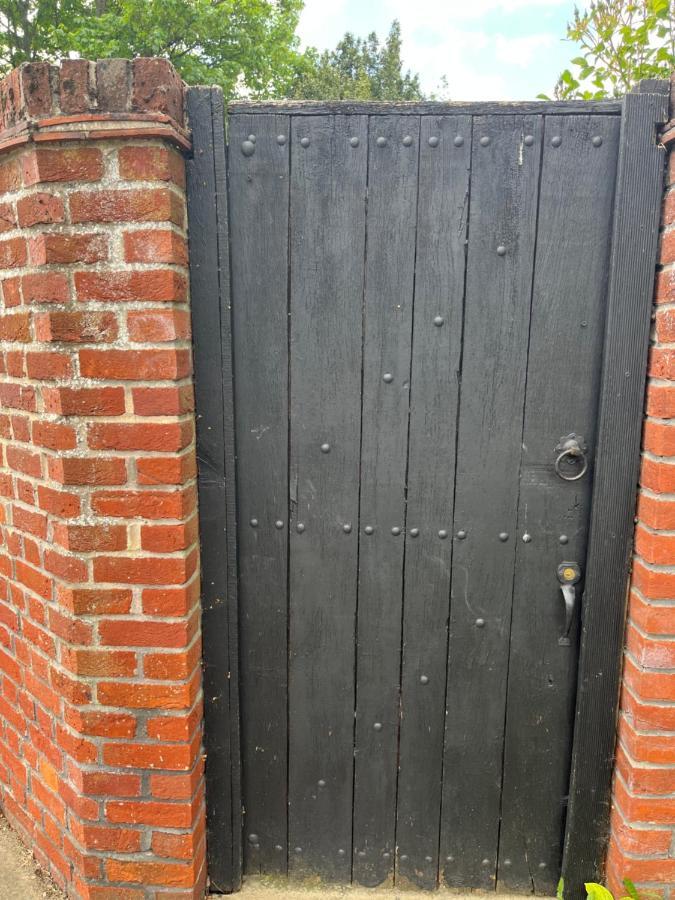The Citiroom Chichester Exterior foto